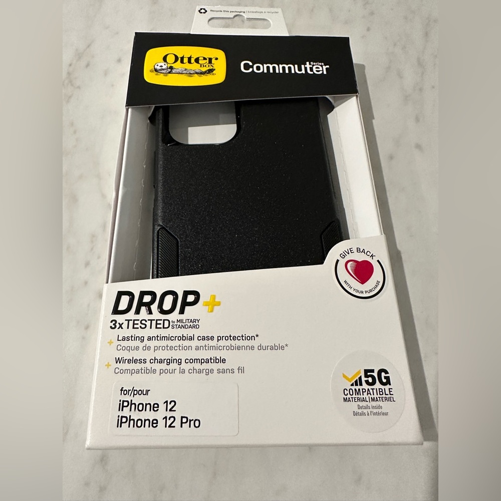 OTTERBOX 77-65405 Commuter Fitted Case for iPhone 12/12 Pro - Black